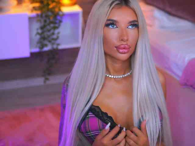 JuicyJessye webcam