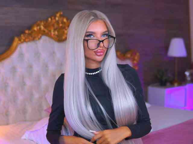 JuicyJessye webcam