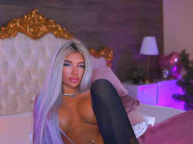 JuicyJessye webcam