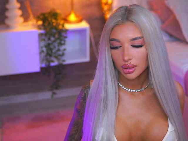 JuicyJessye webcam