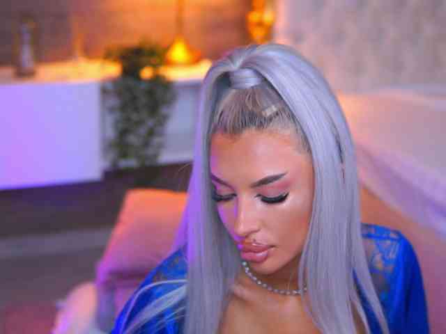 JuicyJessye webcam