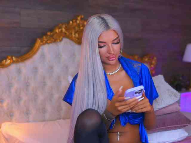 JuicyJessye webcam