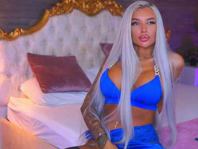 JuicyJessye webcam