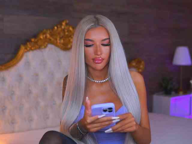 JuicyJessye webcam