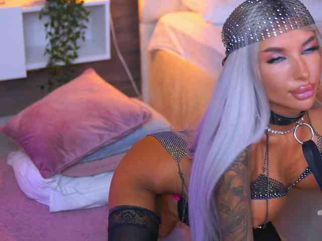 JuicyJessye webcam