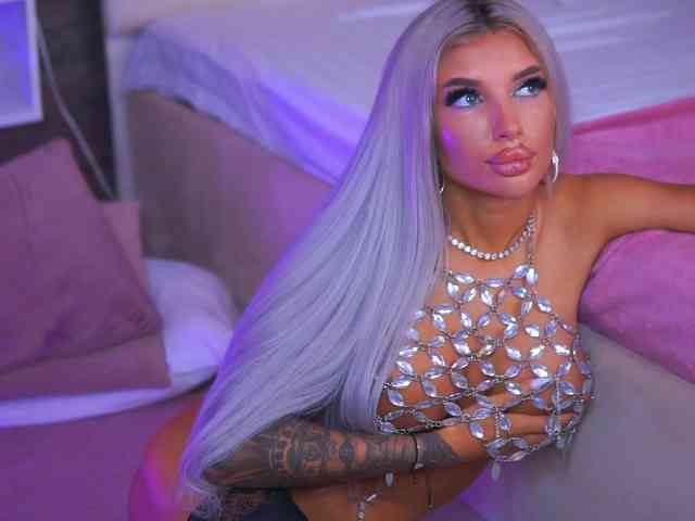 JuicyJessye webcam