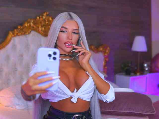 JuicyJessye webcam
