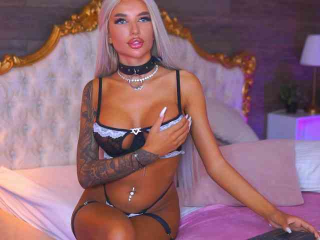 JuicyJessye webcam
