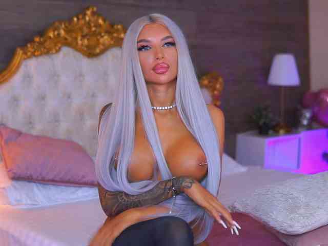 JuicyJessye webcam