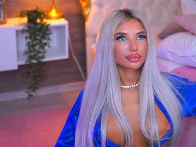 JuicyJessye webcam