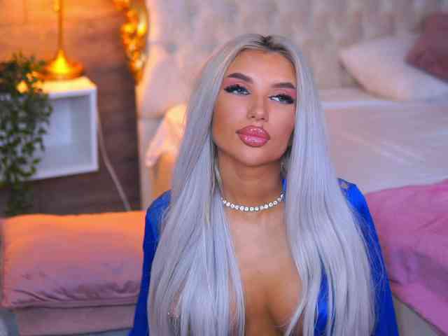 JuicyJessye webcam