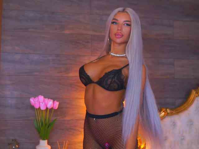 JuicyJessye webcam