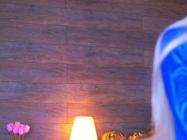 JuicyJessye webcam