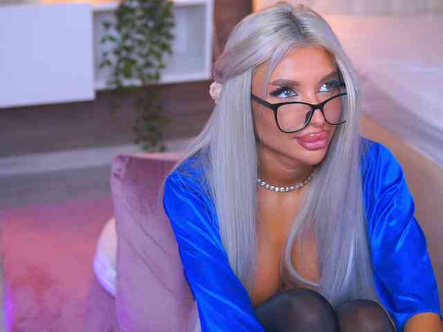 JuicyJessye webcam