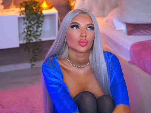 Model: JuicyJessye