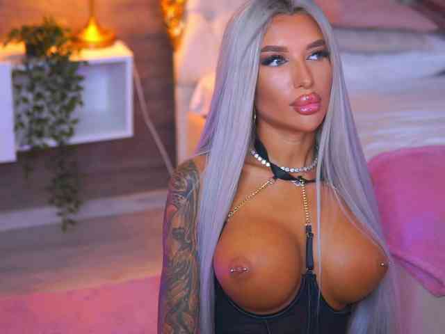 JuicyJessye webcam