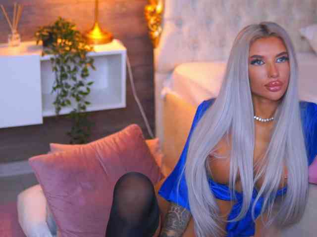 JuicyJessye webcam