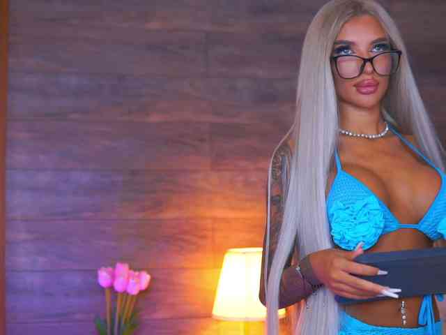 JuicyJessye Sex Cam Show