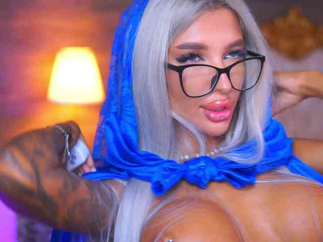 JuicyJessye webcam