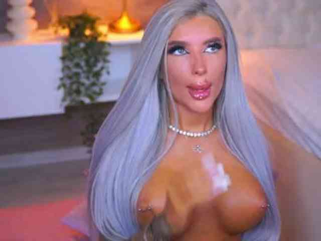 JuicyJessye webcam