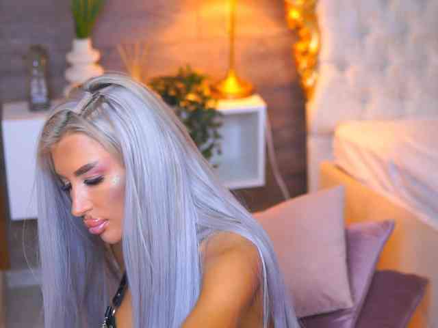 JuicyJessye webcam