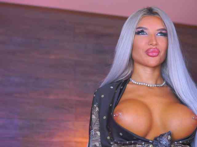 JuicyJessye - Girl 