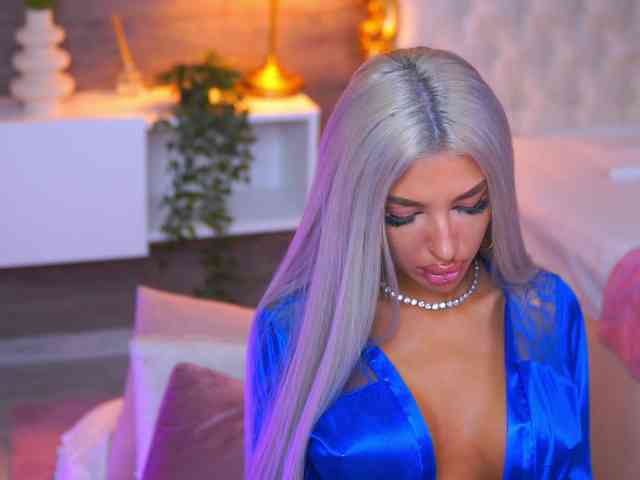 JuicyJessye webcam