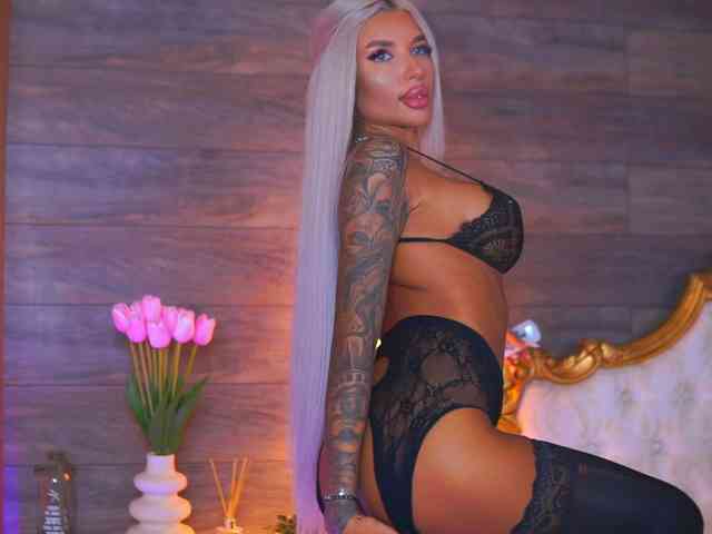 JuicyJessye webcam