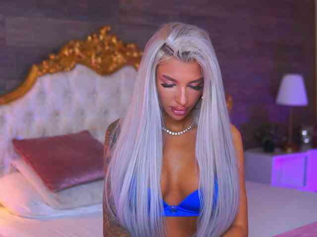 JuicyJessye webcam
