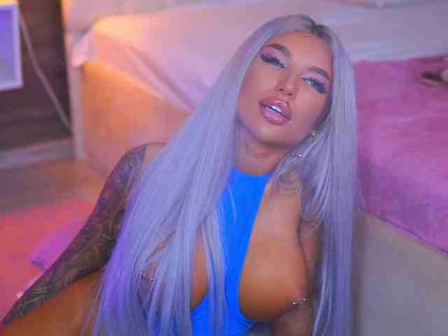 JuicyJessye webcam