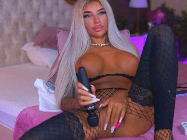 JuicyJessye webcam