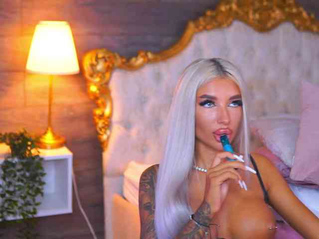 JuicyJessye webcam