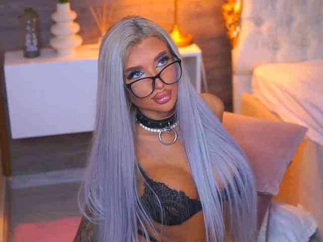 JuicyJessye webcam