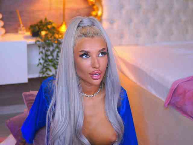 JuicyJessye webcam