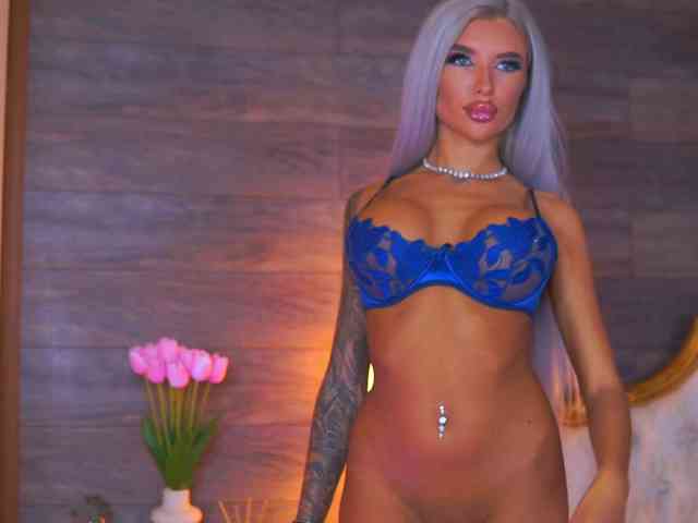 JuicyJessye webcam