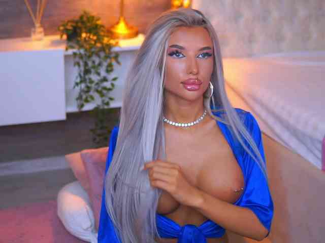 JuicyJessye webcam