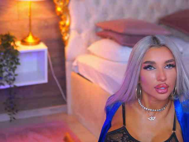 JuicyJessye webcam