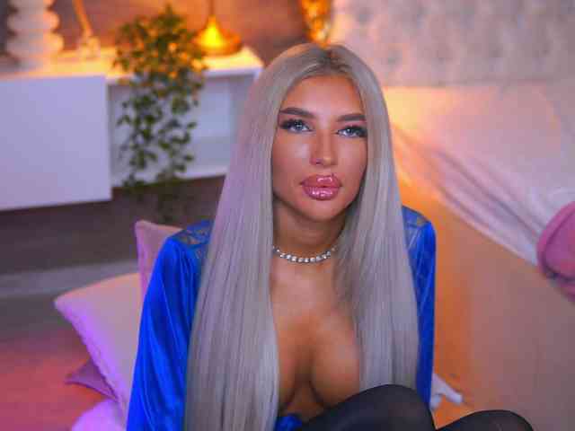 JuicyJessye webcam