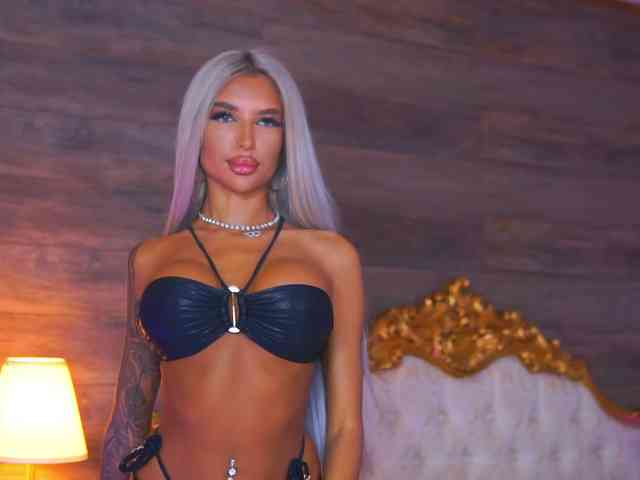 JuicyJessye webcam