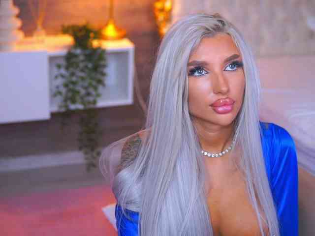 JuicyJessye webcam