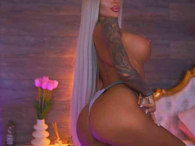 JuicyJessye webcam