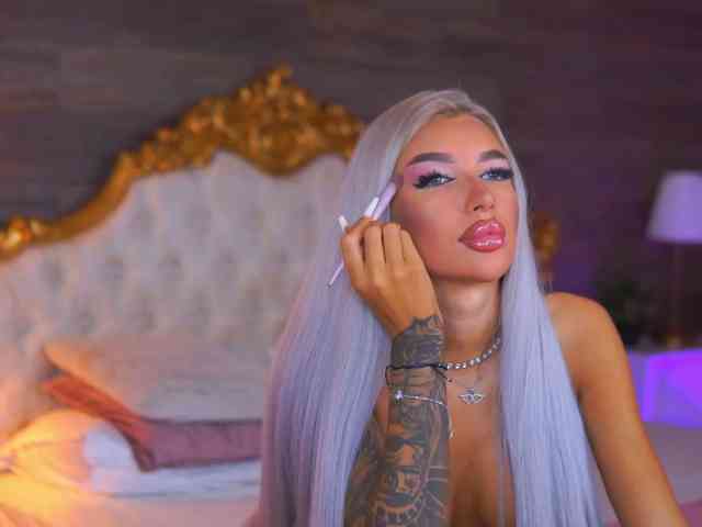 JuicyJessye webcam