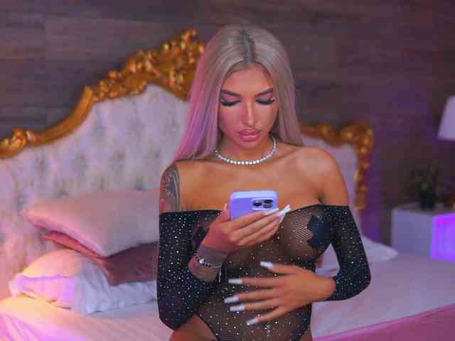JuicyJessye webcam