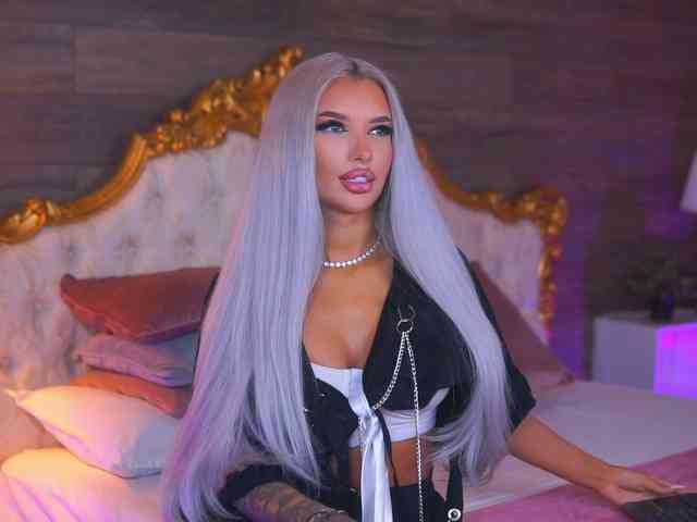 JuicyJessye webcam