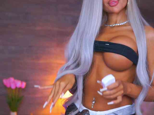 JuicyJessye webcam