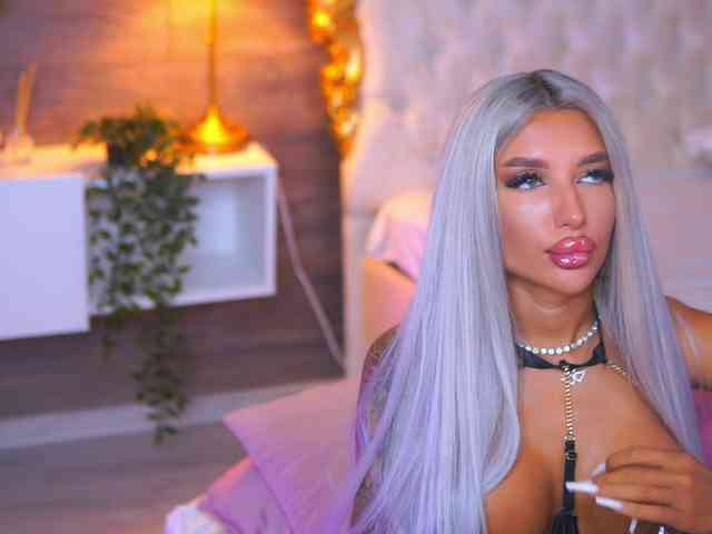 JuicyJessye webcam