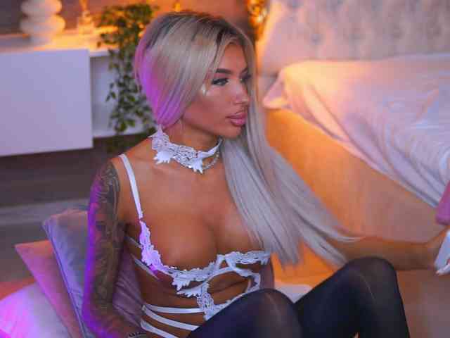 JuicyJessye Sex Cam Show