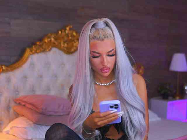 JuicyJessye webcam