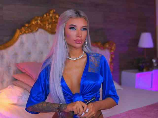 JuicyJessye webcam