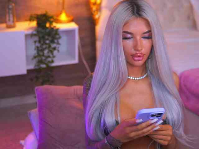 JuicyJessye webcam